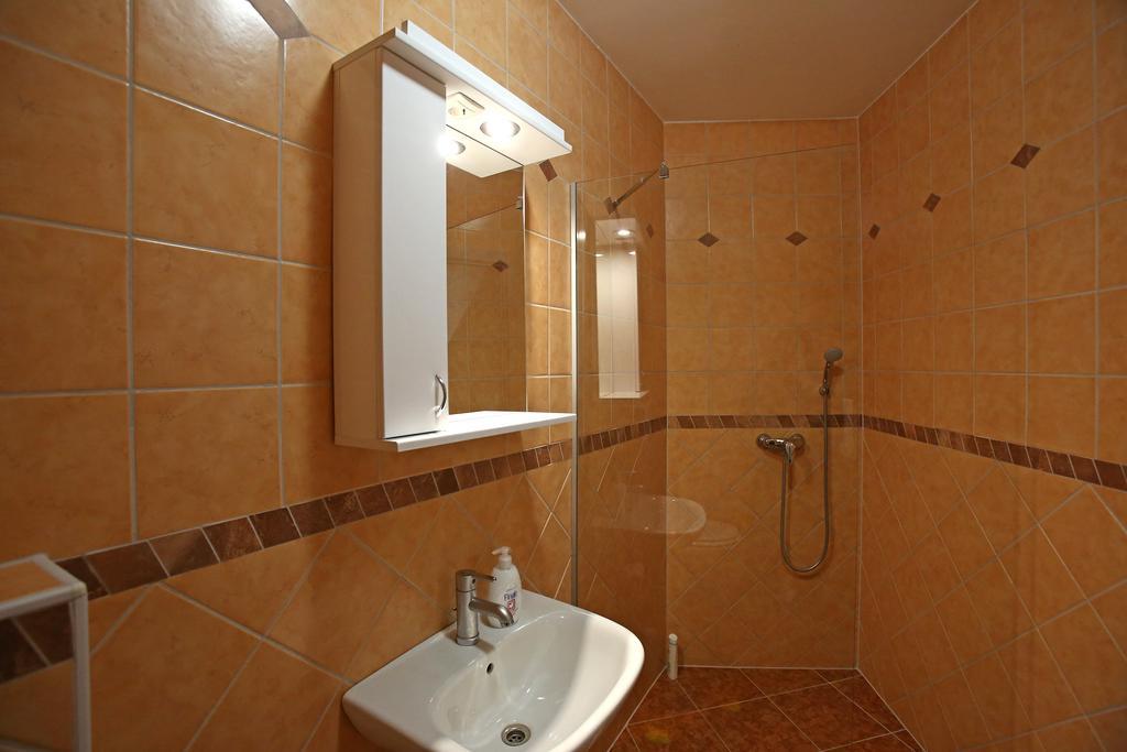 Gostilna In Prenocisca Gedzo Hotel Novo Mesto Kültér fotó