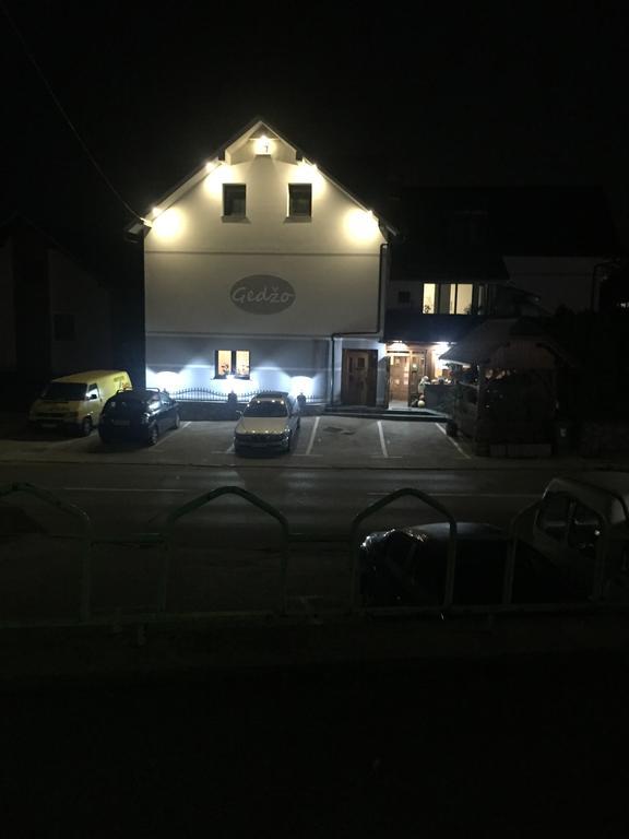 Gostilna In Prenocisca Gedzo Hotel Novo Mesto Kültér fotó